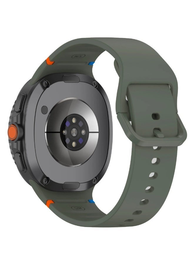 سوار سيليكون ناعم لهاتف سامسونج جالاكسي 8 مع مشبك، متوافق مع جالاكسي 8 كلاسيك 46 مم وساعة جالاكسي 8 40 و44 مم (أخضر) - Image 1